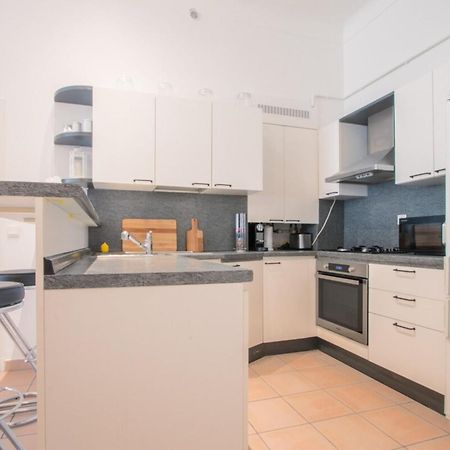 Spacious 2-Bedroom In The Centre Of Mentona Zewnętrze zdjęcie