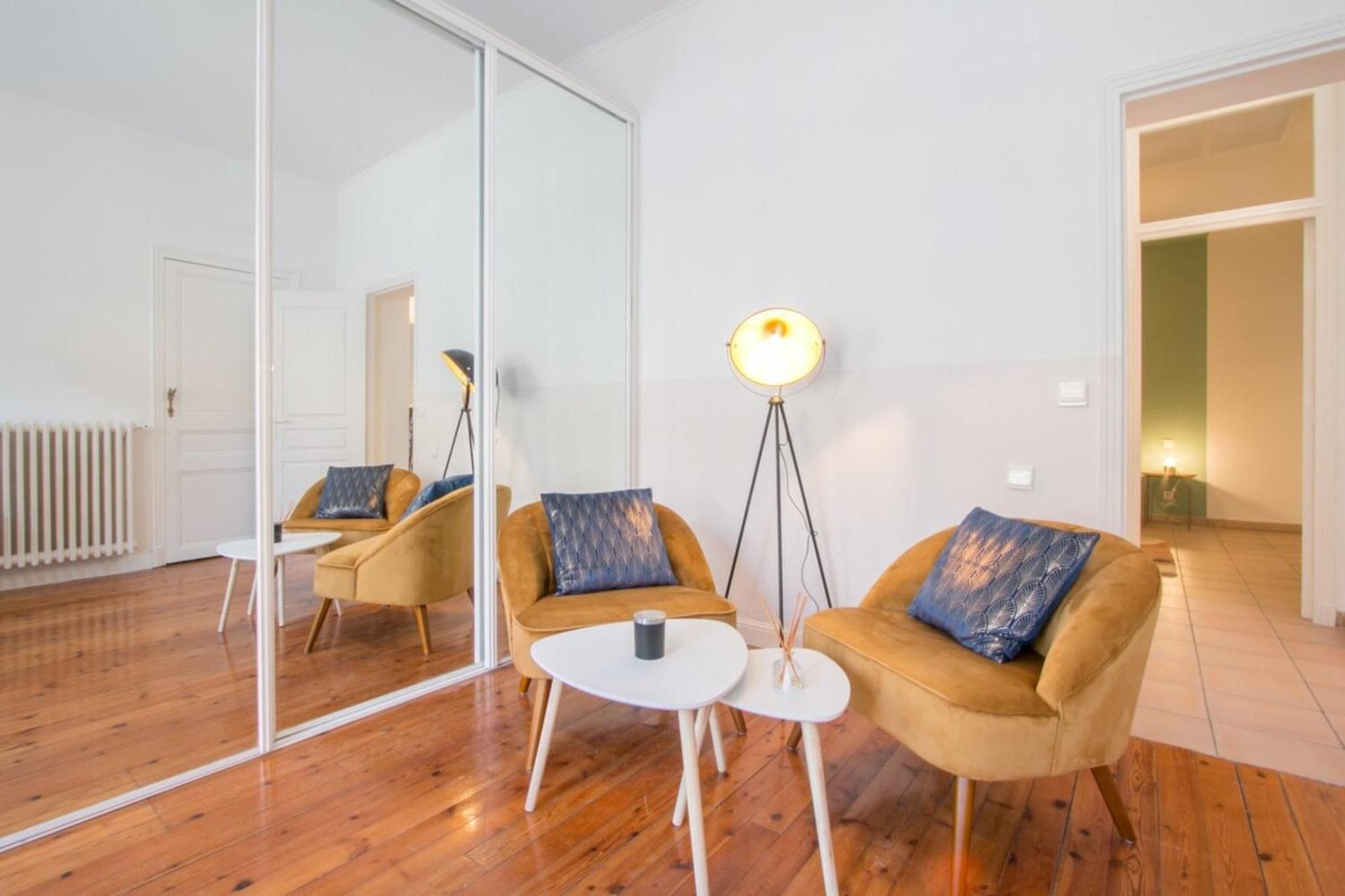Spacious 2-Bedroom In The Centre Of Mentona Zewnętrze zdjęcie